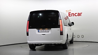 HYUNDAI STARIA 2024