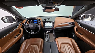 MASERATI LEVANTE 2017