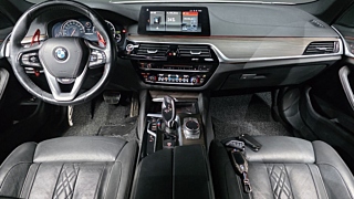 BMW 5-SERIES G30 2017