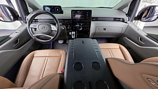 HYUNDAI STARIA 2023
