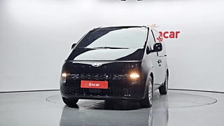 HYUNDAI STARIA 2025