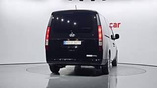 HYUNDAI STARIA 2025