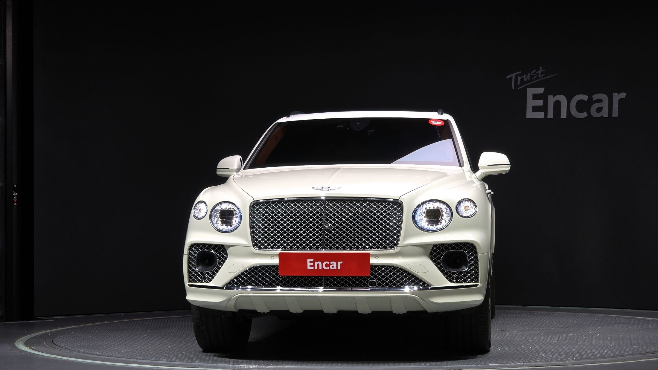 BENTLEY BENTAYGA 2022