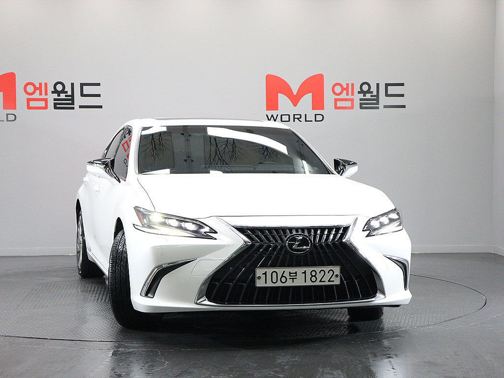 LEXUS ES300H 2024
