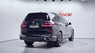 BMW X7 G07 2025