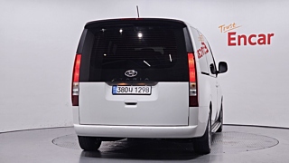 HYUNDAI STARIA 2023