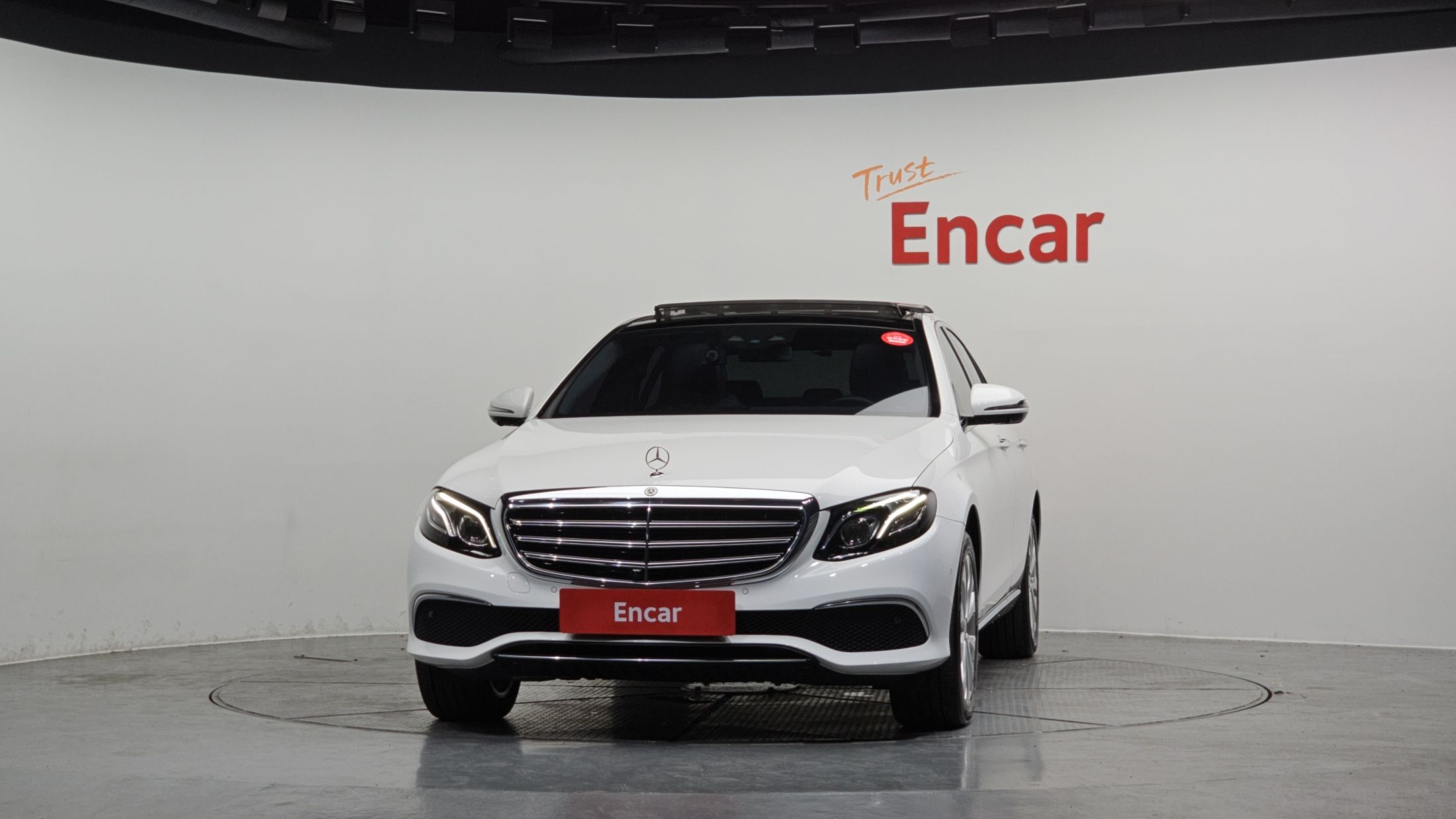 MERCEDES BENZ E-CLASS W213 2019