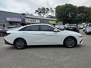 HYUNDAI AVANTE CN7 2023