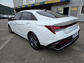 HYUNDAI AVANTE CN7 2023