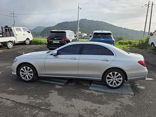 MERCEDES BENZ E-CLASS W213 2016