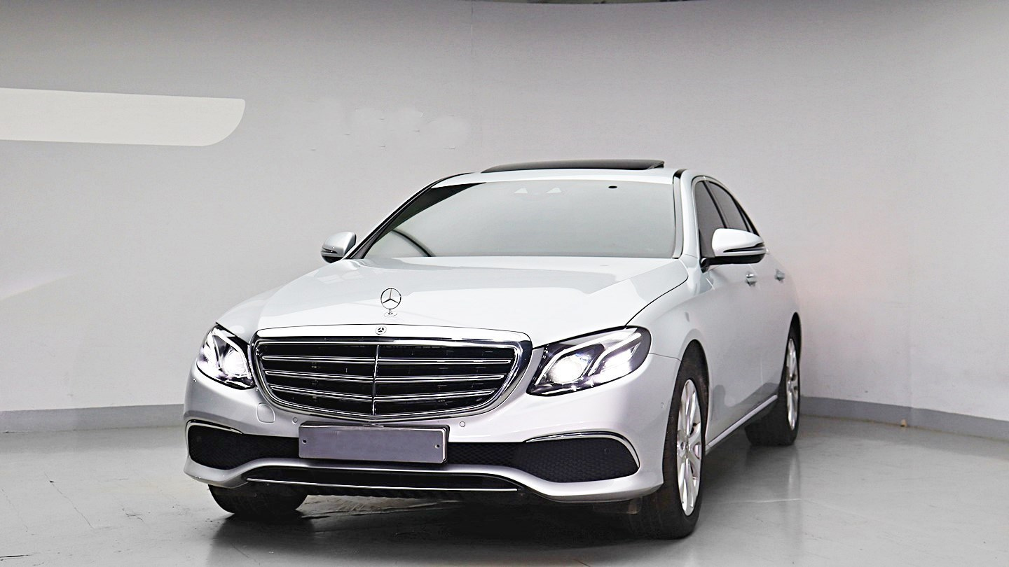 MERCEDES BENZ E-CLASS W213 2018