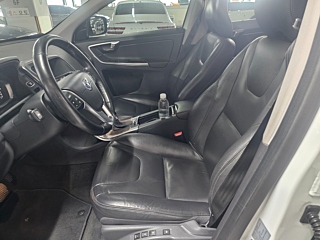 VOLVO XC60 2017