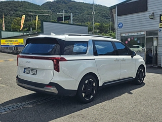 KIA CARNIVAL 2024