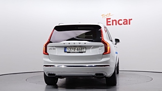 VOLVO XC90 2021