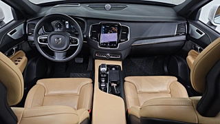 VOLVO XC90 2021