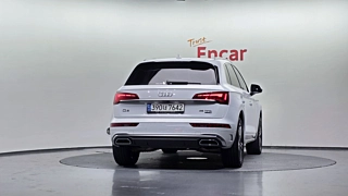 AUDI Q5 FY 2022