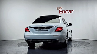 MERCEDES BENZ E-CLASS W213 2019
