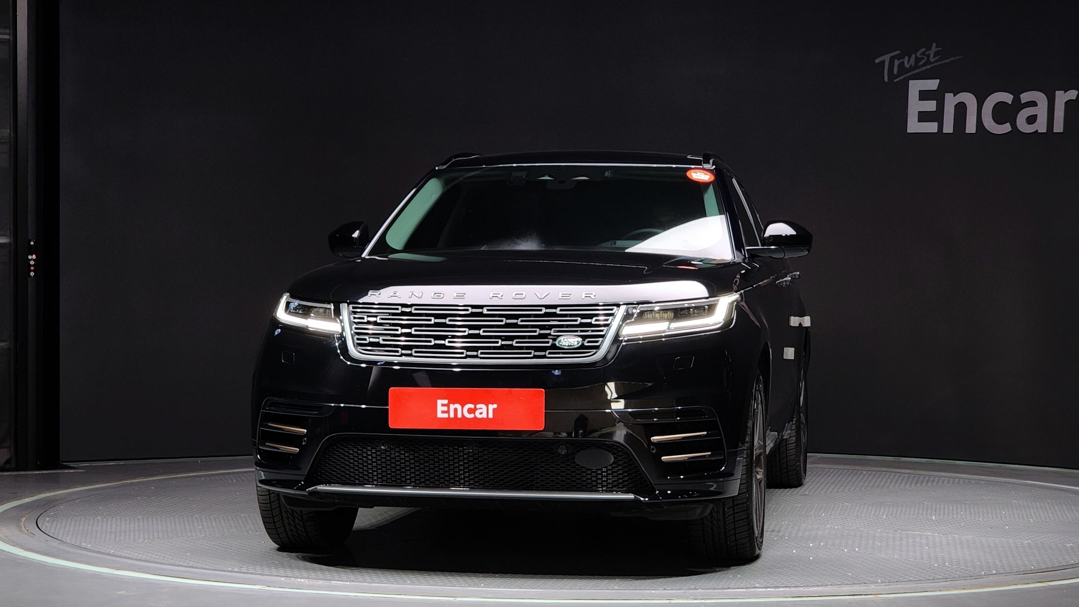 LAND ROVER RANGE ROVER VELAR 2024