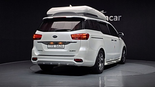 KIA CARNIVAL 2018