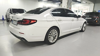 BMW 5-SERIES G30 2020