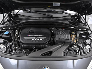 BMW 1-SERIES F40 2021