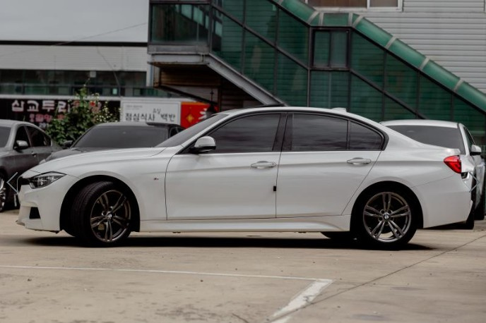 BMW 3-SERIES F30 2017