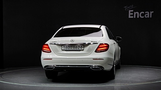 MERCEDES BENZ E-CLASS W213 2019