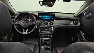 MERCEDES BENZ GLA-CLASS X156 2017