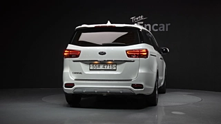KIA CARNIVAL 2018
