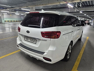 KIA CARNIVAL 2018