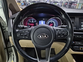 KIA CARNIVAL 2018