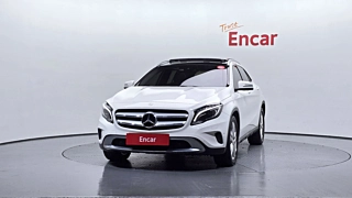 MERCEDES BENZ GLA-CLASS X156 2017