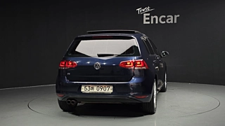 VOLKSWAGEN GOLF 2016
