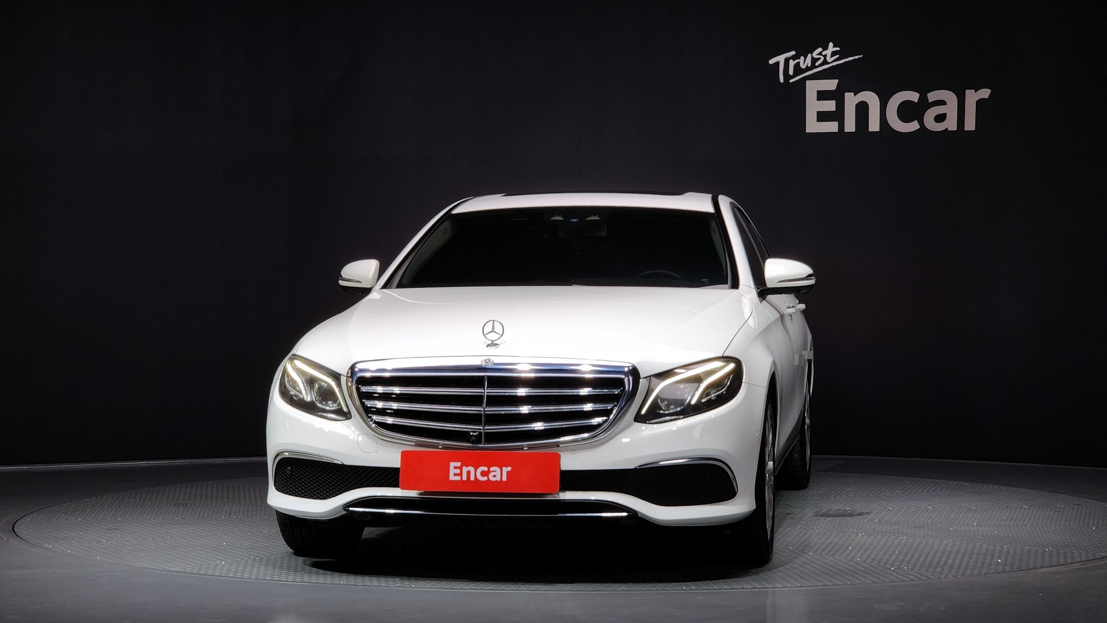 MERCEDES BENZ E-CLASS W213 2018