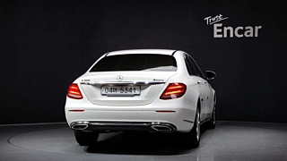 MERCEDES BENZ E-CLASS W213 2018