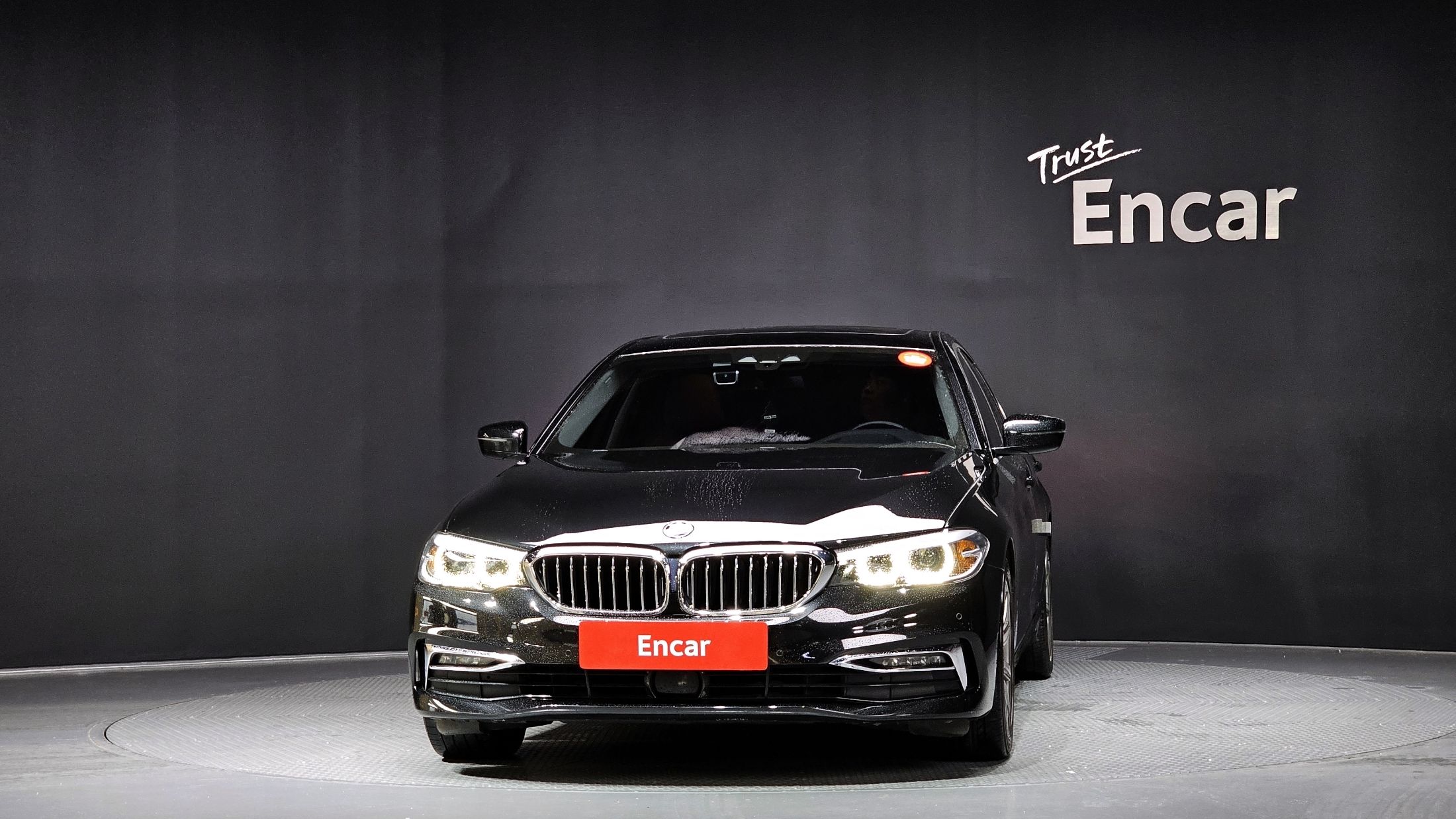 BMW 5-SERIES G30 2019