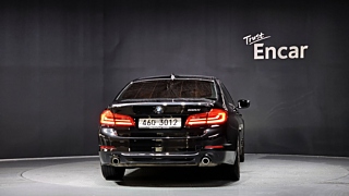 BMW 5-SERIES G30 2019