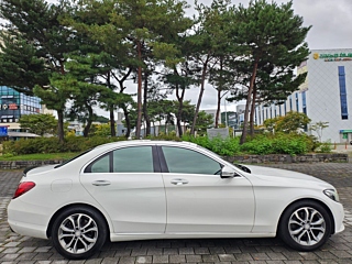 MERCEDES BENZ C-CLASS W205 2017