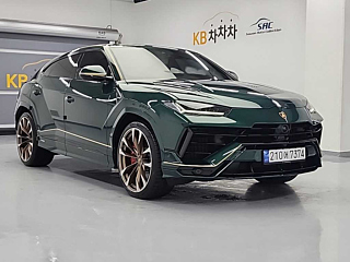 LAMBORGHINI URUS 2023