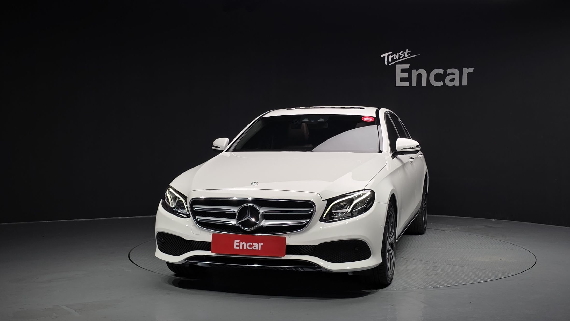 MERCEDES BENZ E-CLASS W213 2018