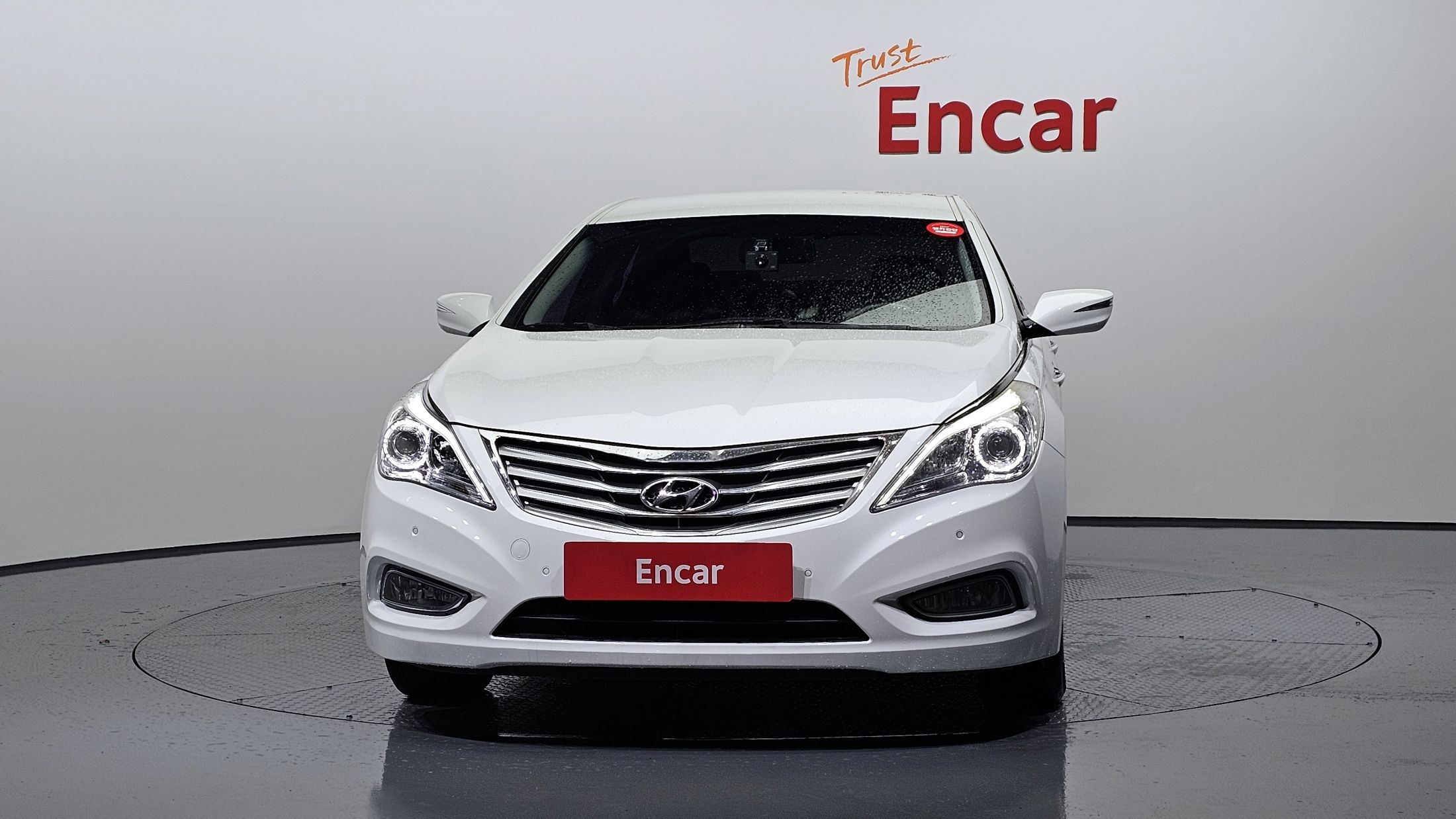 HYUNDAI GRANDEUR HG 2012