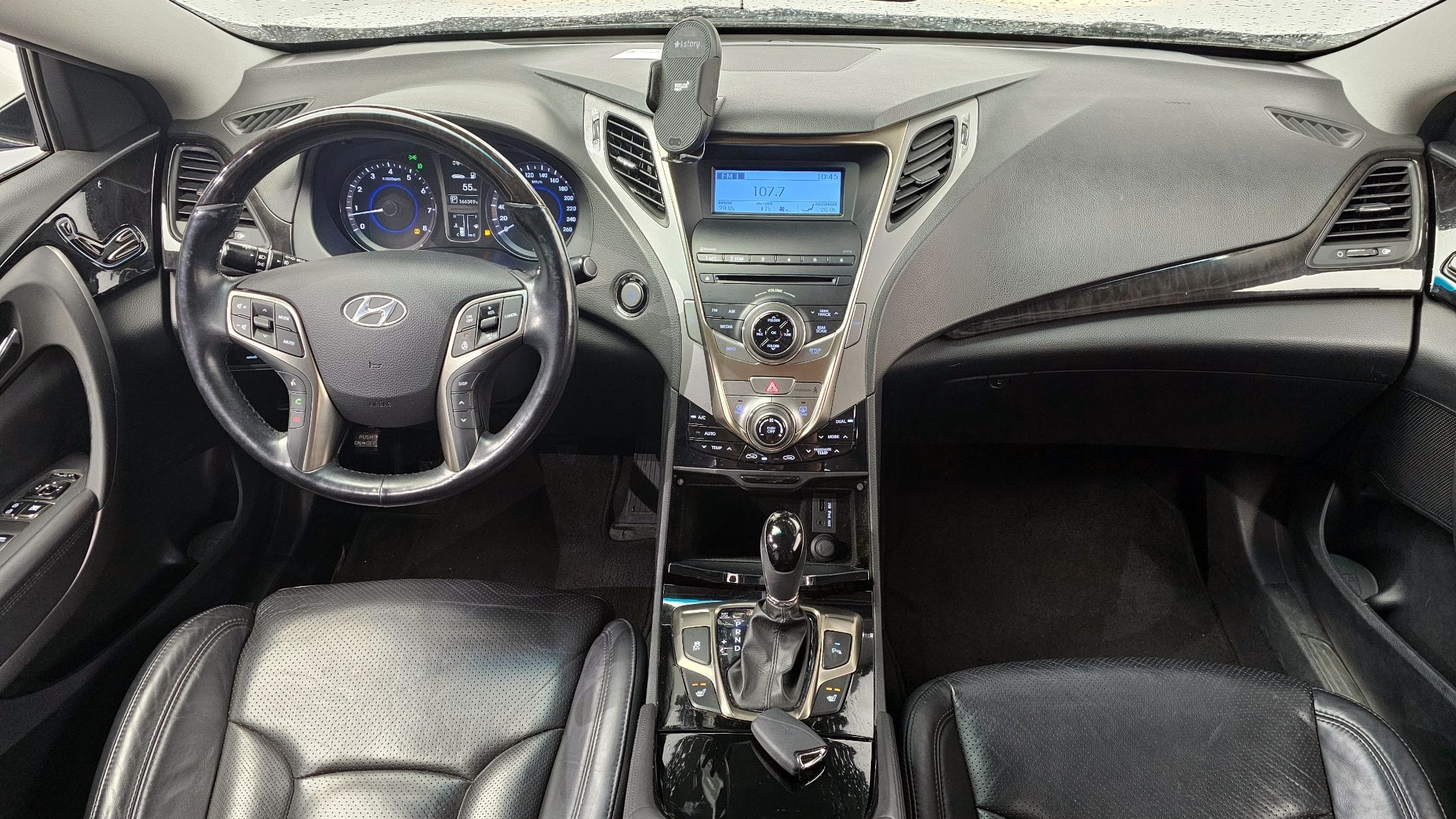 HYUNDAI GRANDEUR HG 2012