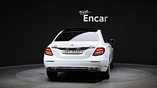 MERCEDES BENZ E-CLASS W213 2019