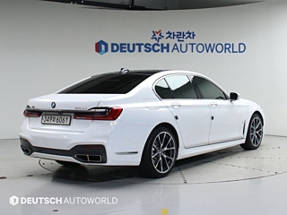 BMW 7-SERIES G11 2016