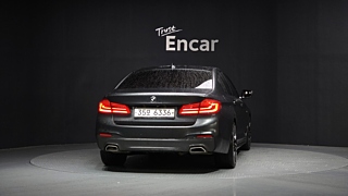 BMW 5-SERIES G30 2017