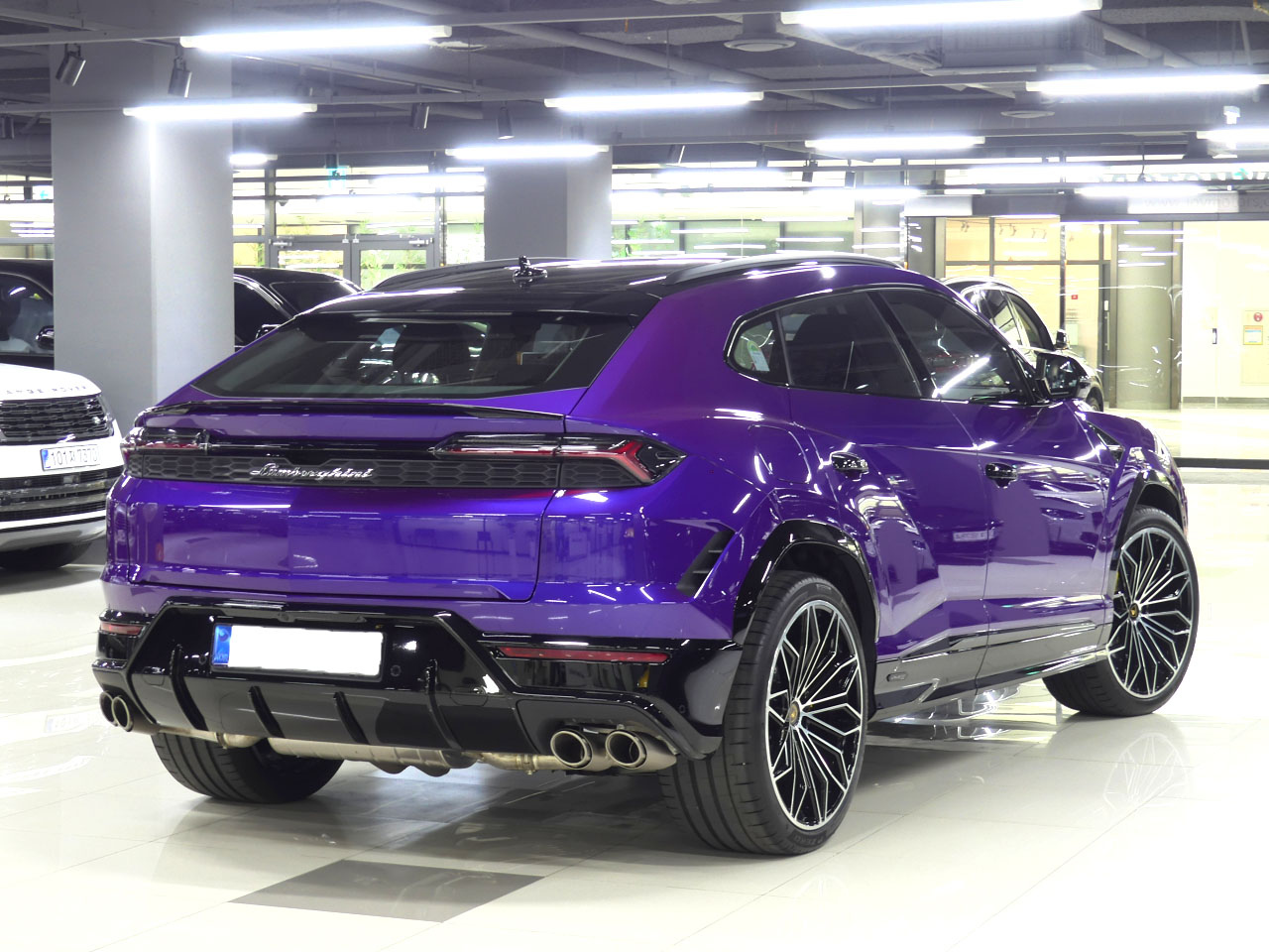 LAMBORGHINI URUS 2025