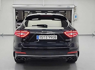MASERATI LEVANTE 2019