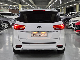 KIA CARNIVAL 2018