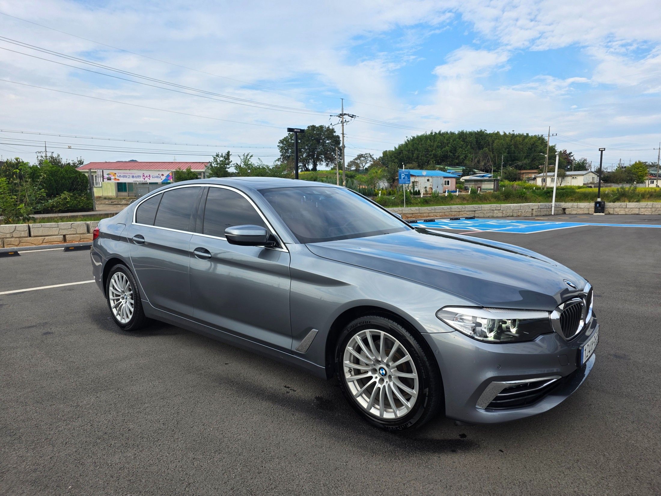 BMW 5-SERIES G30 2019