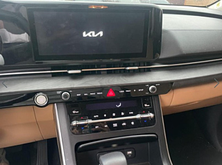 KIA CARNIVAL 2023